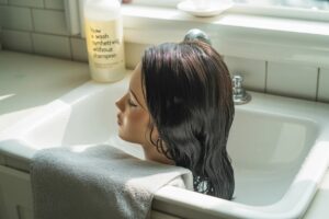 how to wash a synthetic wig without wig shampoo